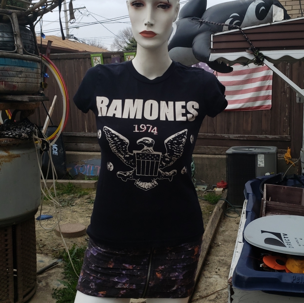 THE RAMONES girls fitted tee